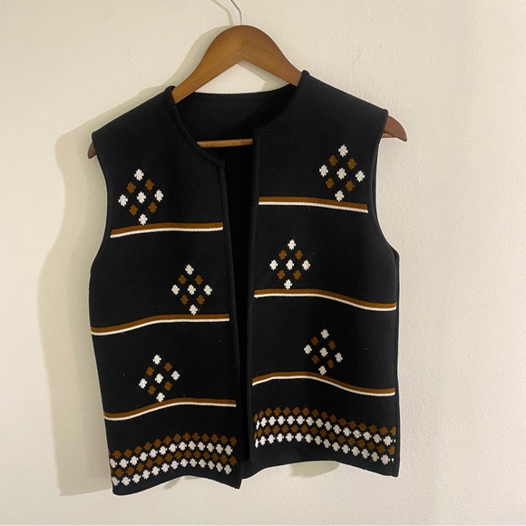 Jackets & Blazers - Southwestern Boho Knit Vest